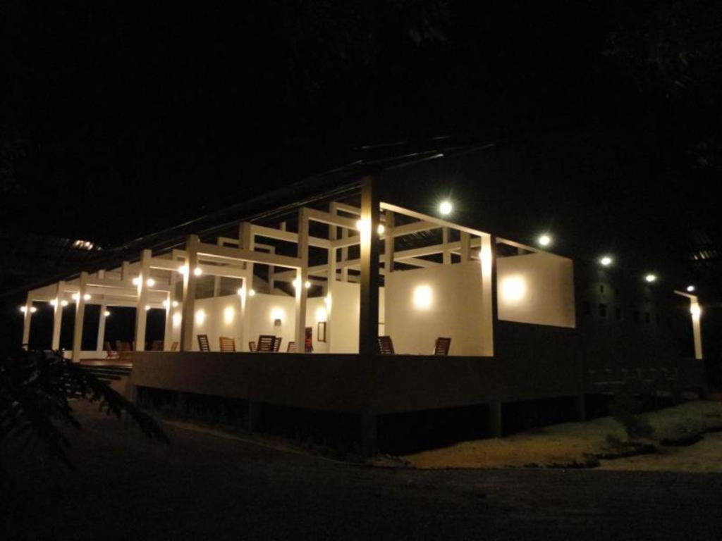 Naaval Hotel Batticaloa Εξωτερικό φωτογραφία