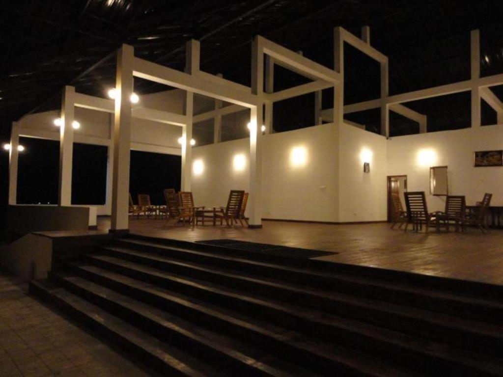 Naaval Hotel Batticaloa Εξωτερικό φωτογραφία