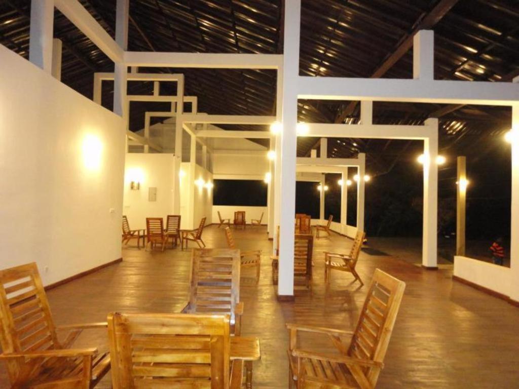 Naaval Hotel Batticaloa Εξωτερικό φωτογραφία