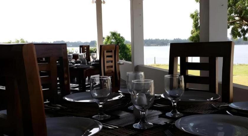 Naaval Hotel Batticaloa Εξωτερικό φωτογραφία