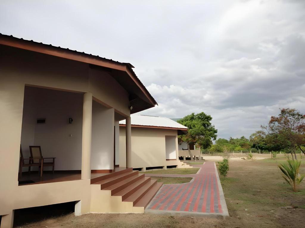 Naaval Hotel Batticaloa Εξωτερικό φωτογραφία
